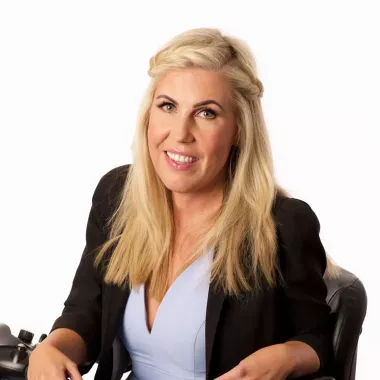 Nikki Fox