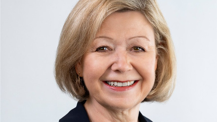 Julie Bass.jpg