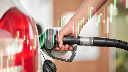 filling up petrol 