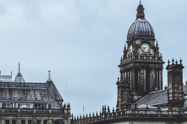 LeedsTownHall.jpg